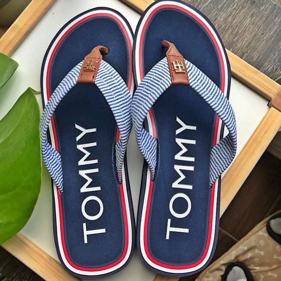 Tommy Hilfiger Shoes - Last one! Size 9—Tommy Hilfiger Americana flip flops